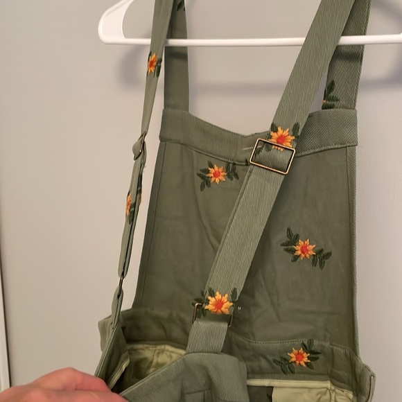 Cider khaki green overalls with orange flowers, wide legged cotton - Picture 4 of 4